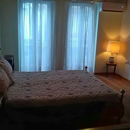 Villa Traditional